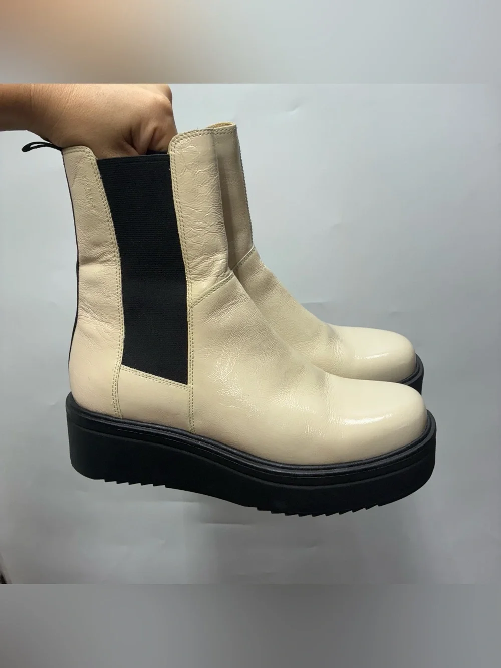 Vagabond 10 Tara Ivory Patent Leather Chelsea Boots Chunky Platform Cream Tan